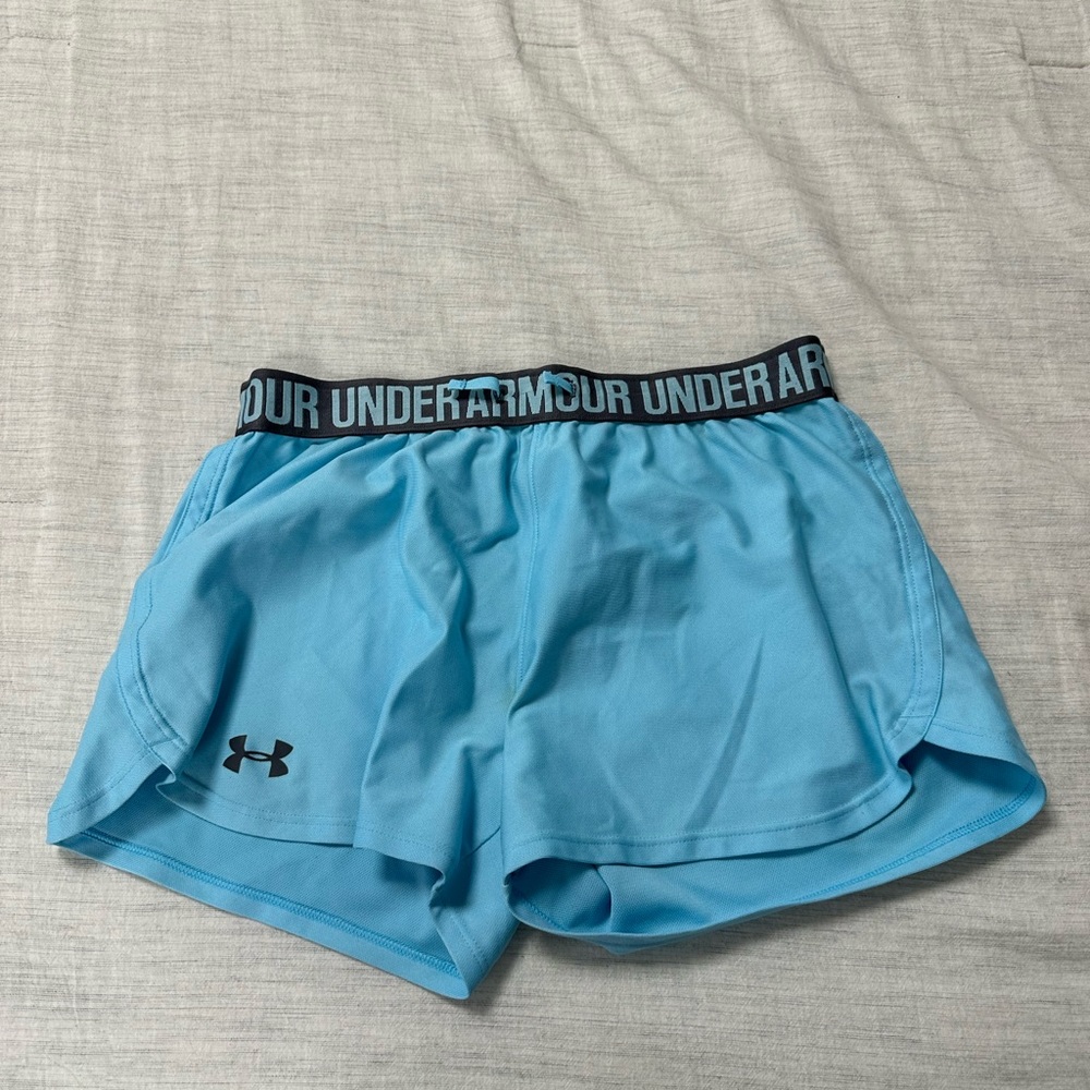 Baby blue Underarmour Short